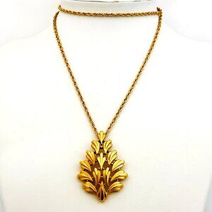 Vintage Trifari Large Gold Tone Pendant and Long Trifari Rope Chain